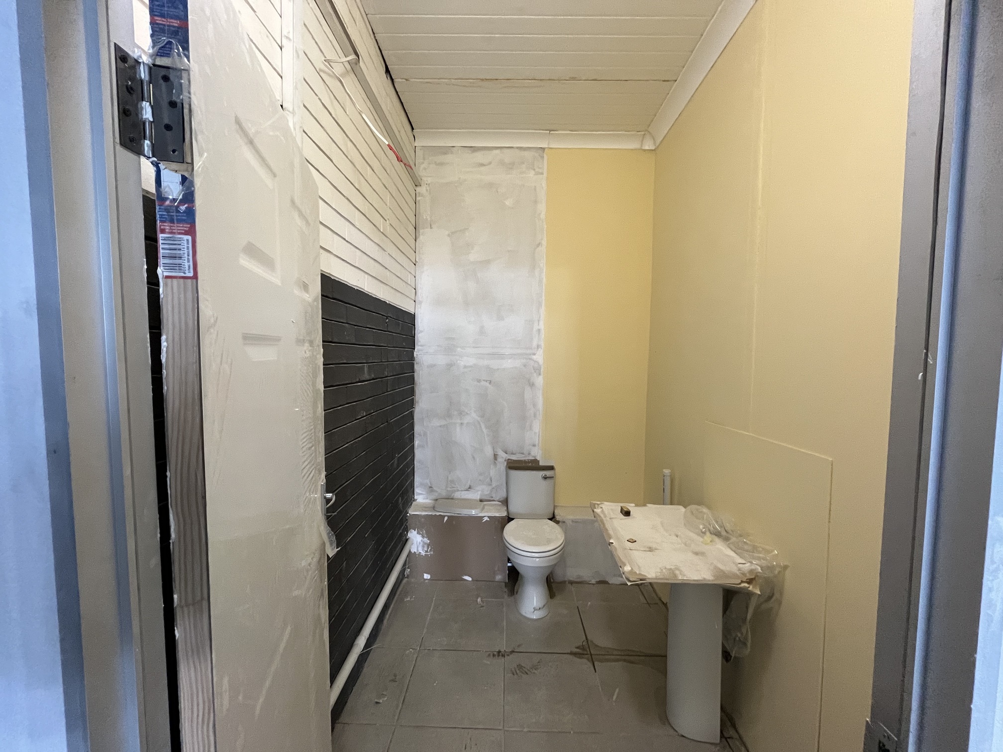 To Let commercial Property for Rent in Richmond Estate Western Cape